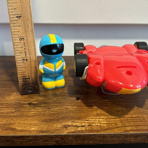 Ryan's World Race Car for 3 “ Figure Pull Back Action Bonkers Toy with Blue Ryan - Picture 6 of 7